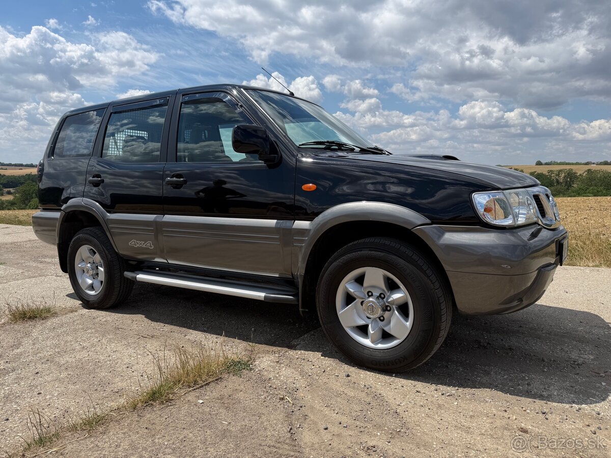 Nissan Terrano - 3