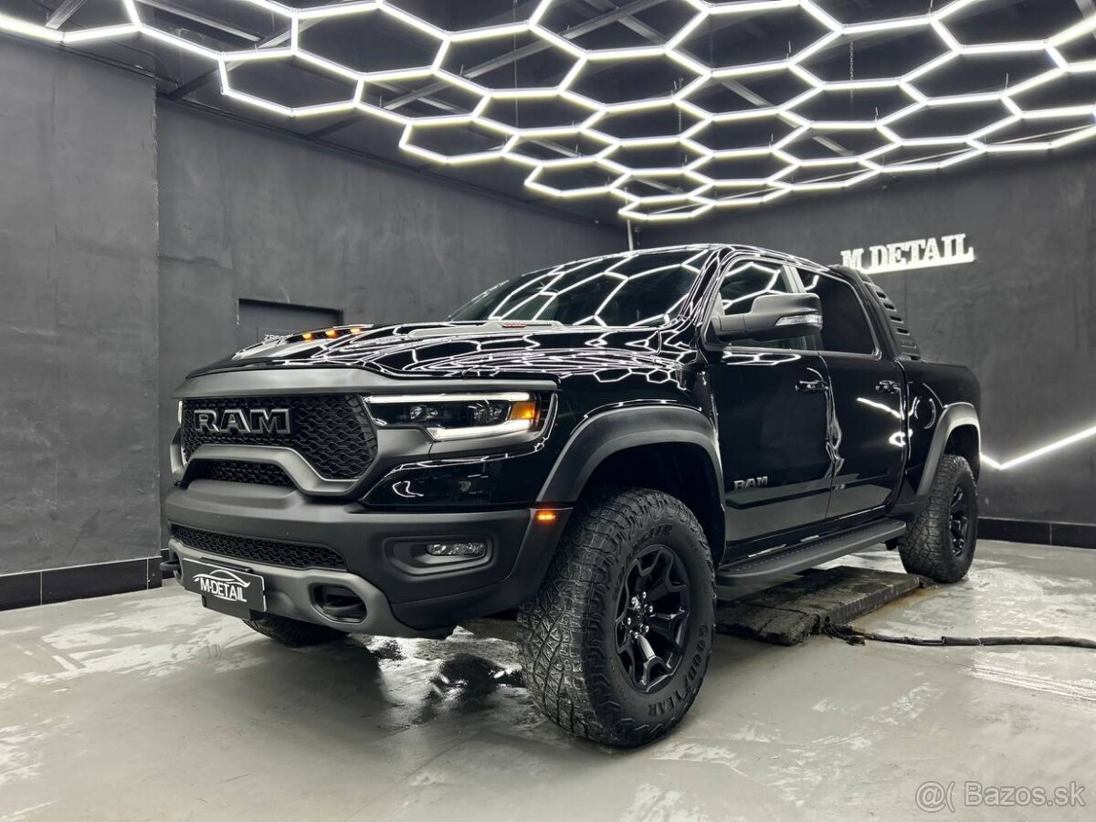 Dodge RAM TRX 6.2 HEMI - 3