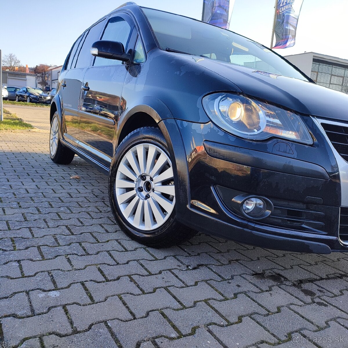 Volkswagen Touran 2.0TDI -Cross - 3