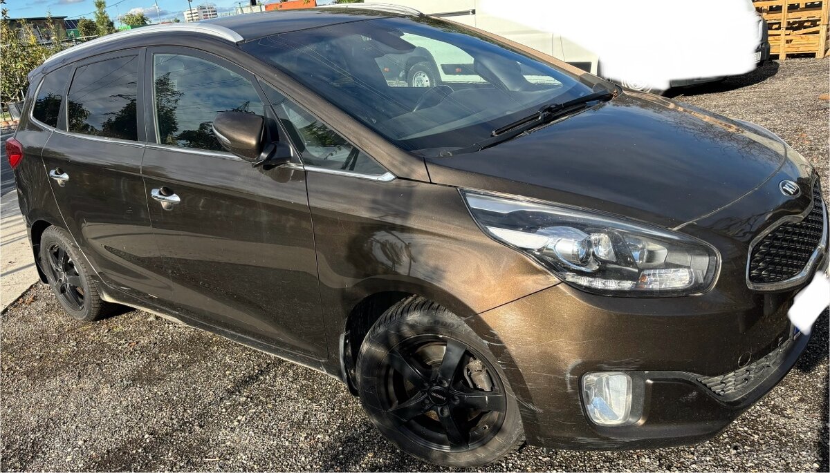 Kia Carens - 3