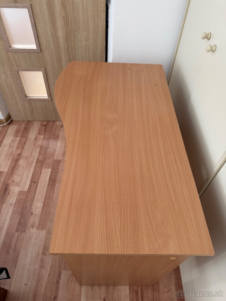 Stôl - 3