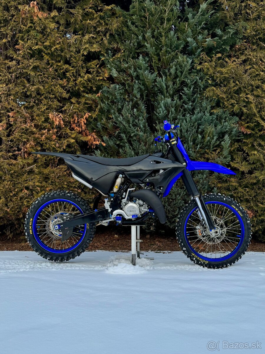 Yamaha YZ 125 - 3