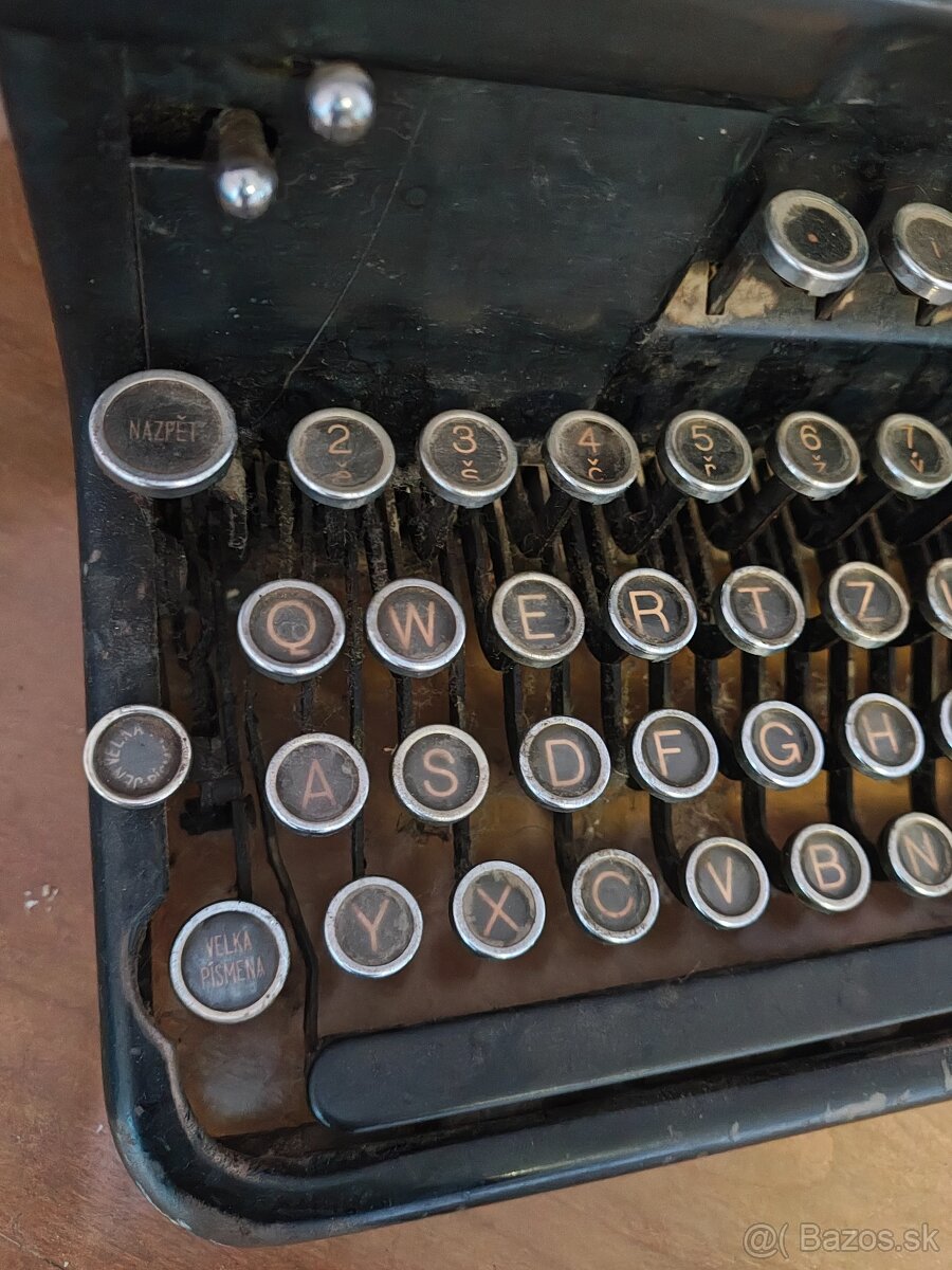 Písací stroj Royal - 3