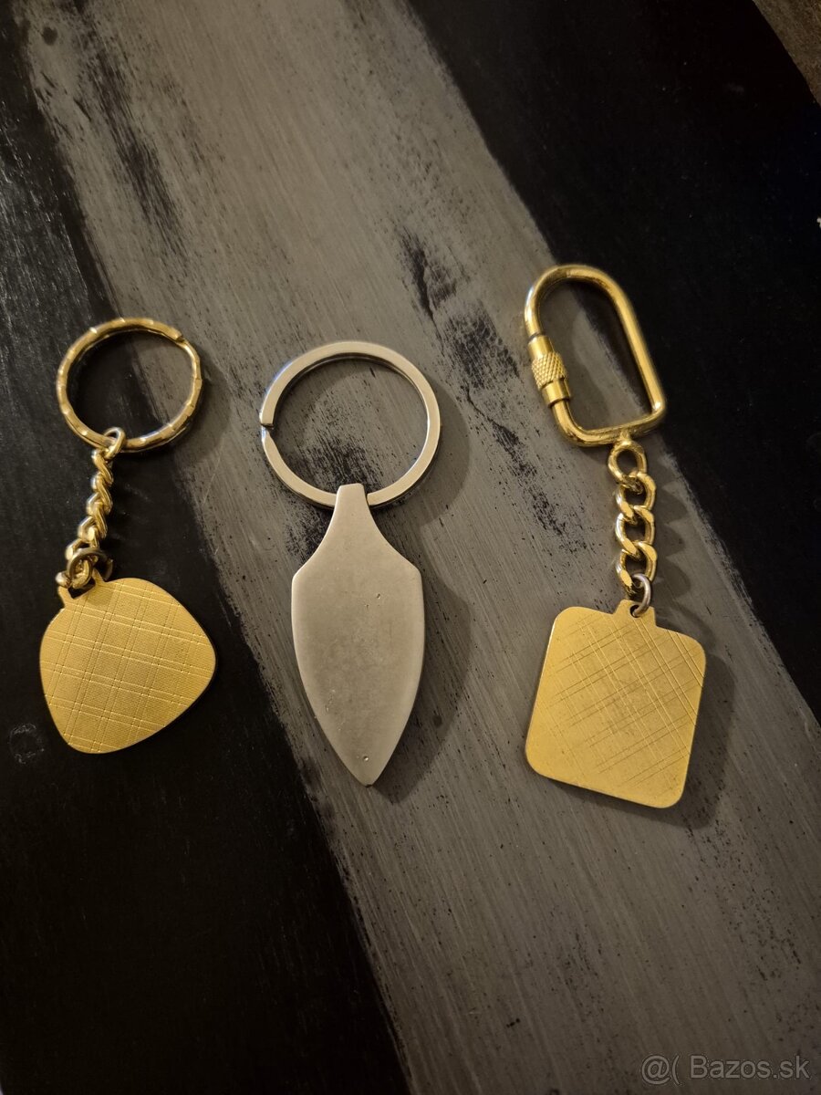 9ks - Kľúčenky rôzne druhy - 3