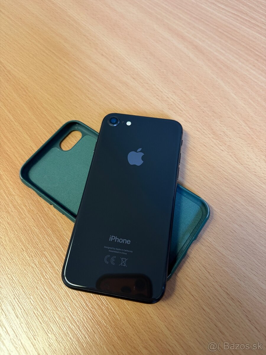 Apple iPhone 8 64GB - 3