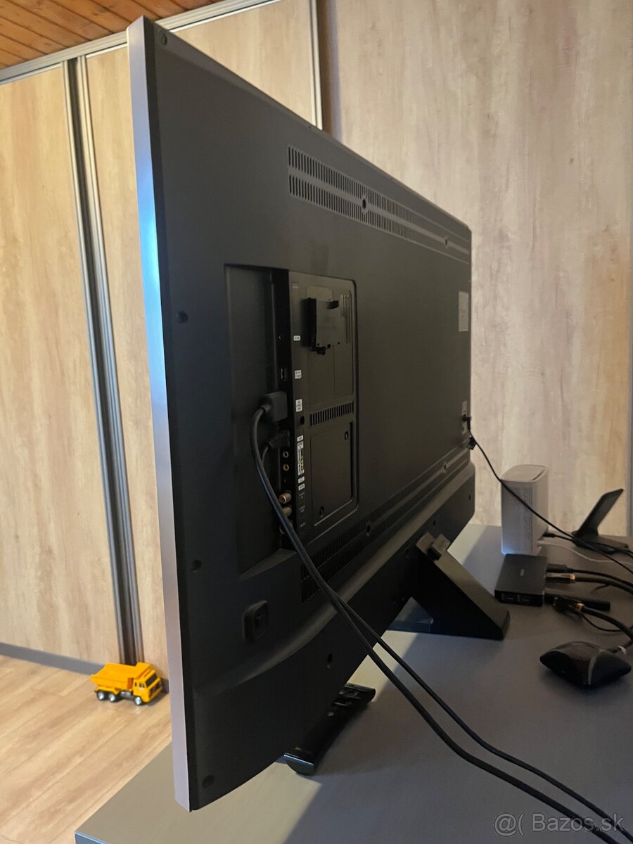UHD TV Samsung - 3