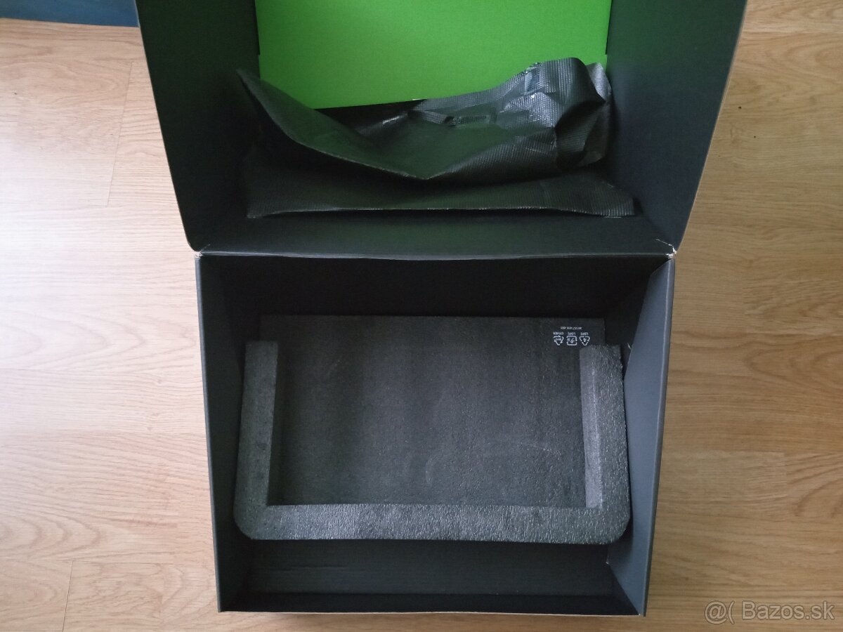 Krabica Xbox Series X - 3