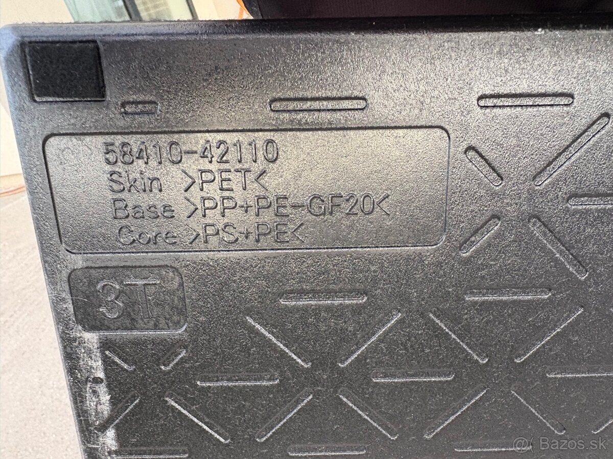 Podlaha v kufri, Rav4 gen5 - 3