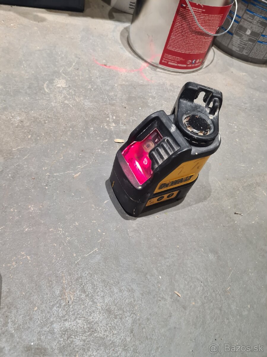 Dewalt DW008 - 3
