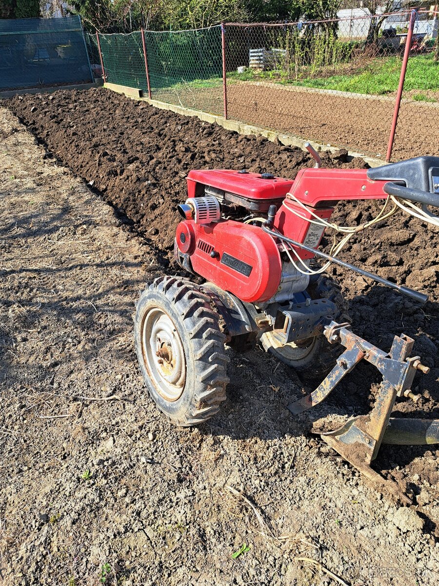 Malotraktor Votkinsk - 3