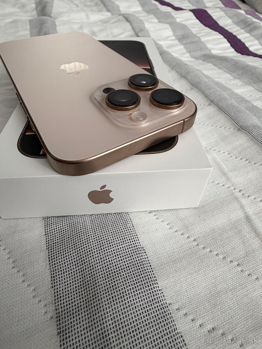 Apple iPhone 16 Pro - 3