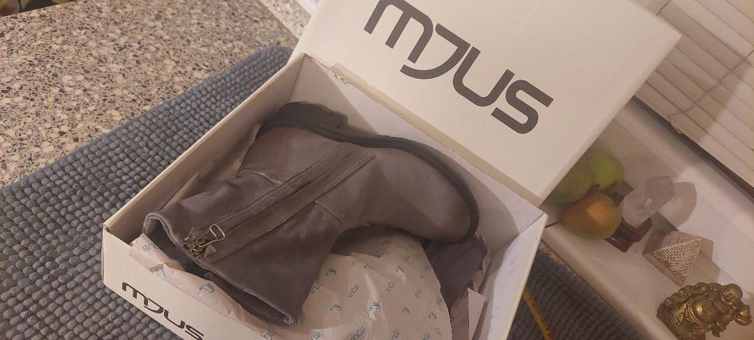 MJUS dámske čižmy, veľ. 37, PC 179 eur - 3