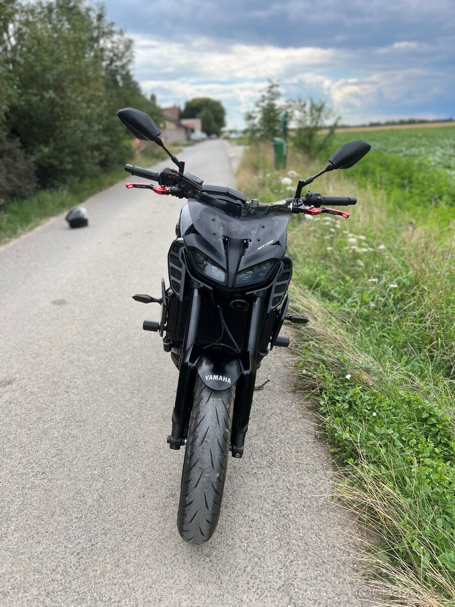 Yamaha mt09 2017 black - 3