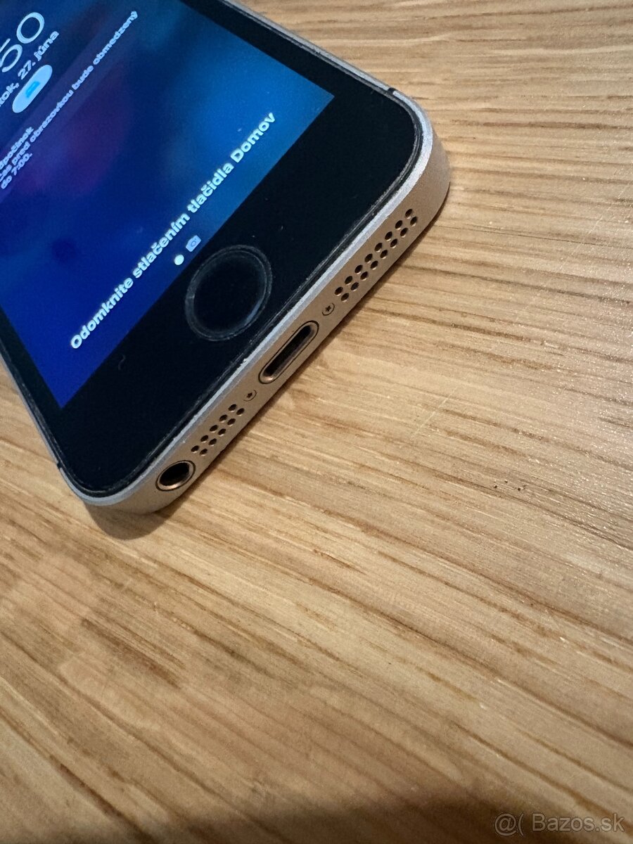 iPhone SE (1.gen) v top stave, nova baterka - 3