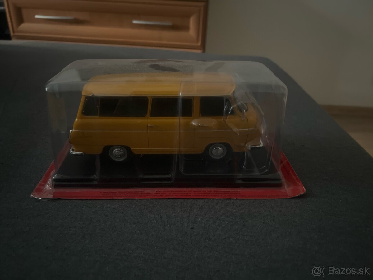 Predám model Skoda TAZ 1203 1:24 - 3