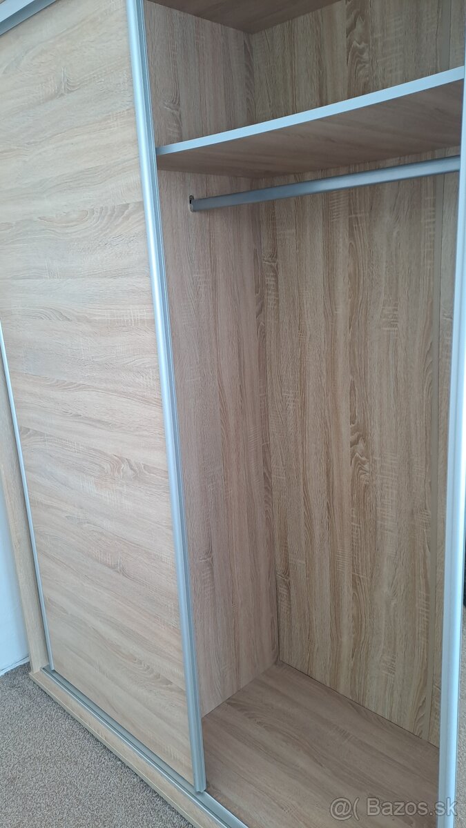 Šatniková skriňa - 3