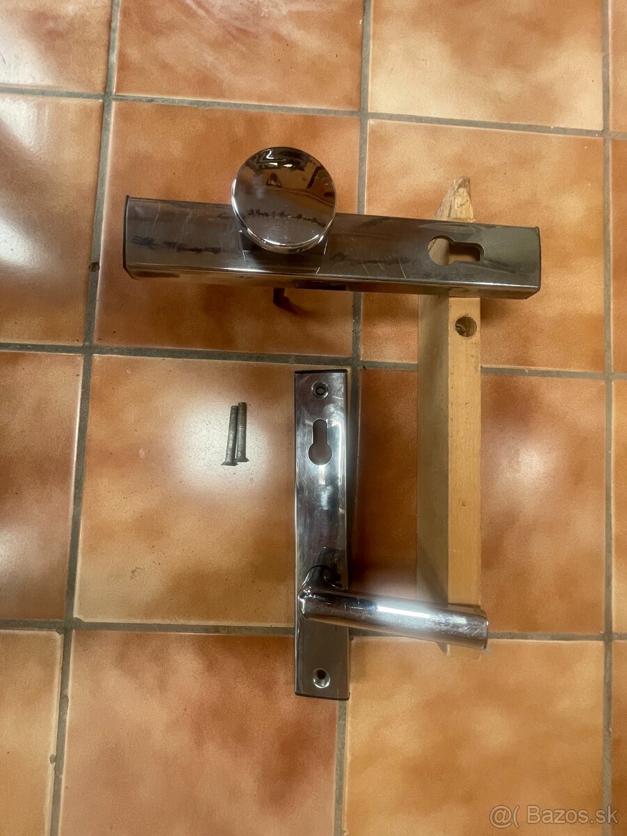 Dverová vchodová kľučka - 3