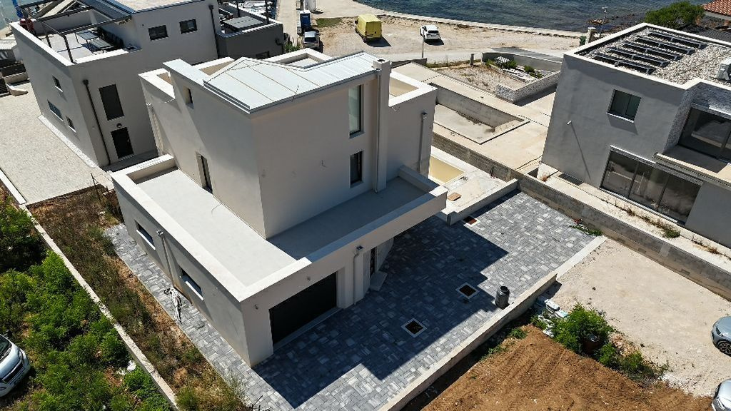 Vila na pláži, Privlaka, bazén, pozemok 4,8á, najvyhľadávane - 3