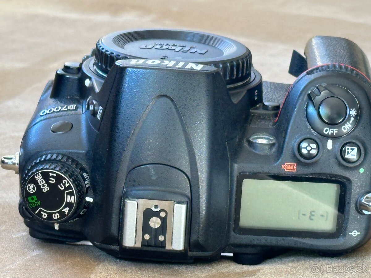 Fotoaparát D7000 na súčiastky - 3