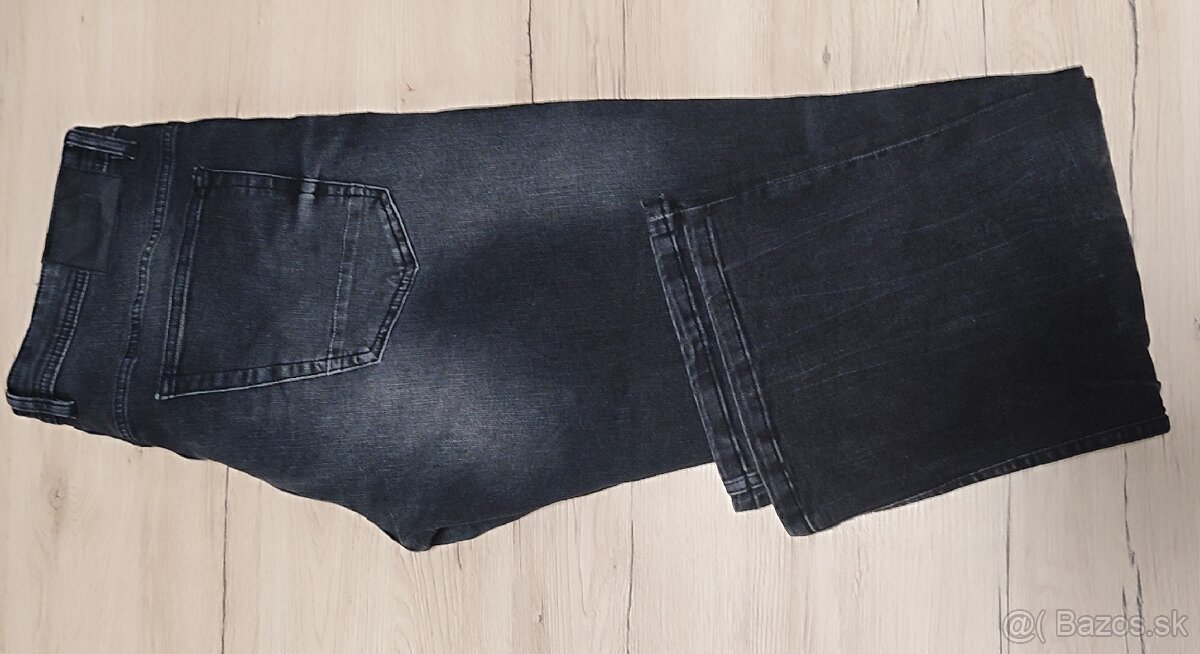 Pánske čierne džínsy, 36/32. - 3