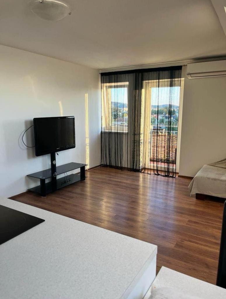 Prenajom 3izb byt - 3