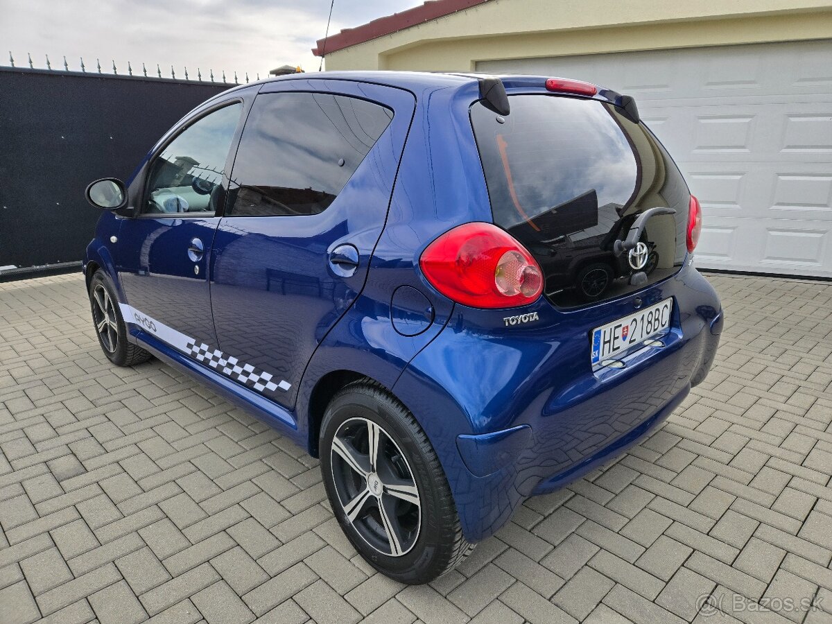 Toyota Aygo 1.0i - 3