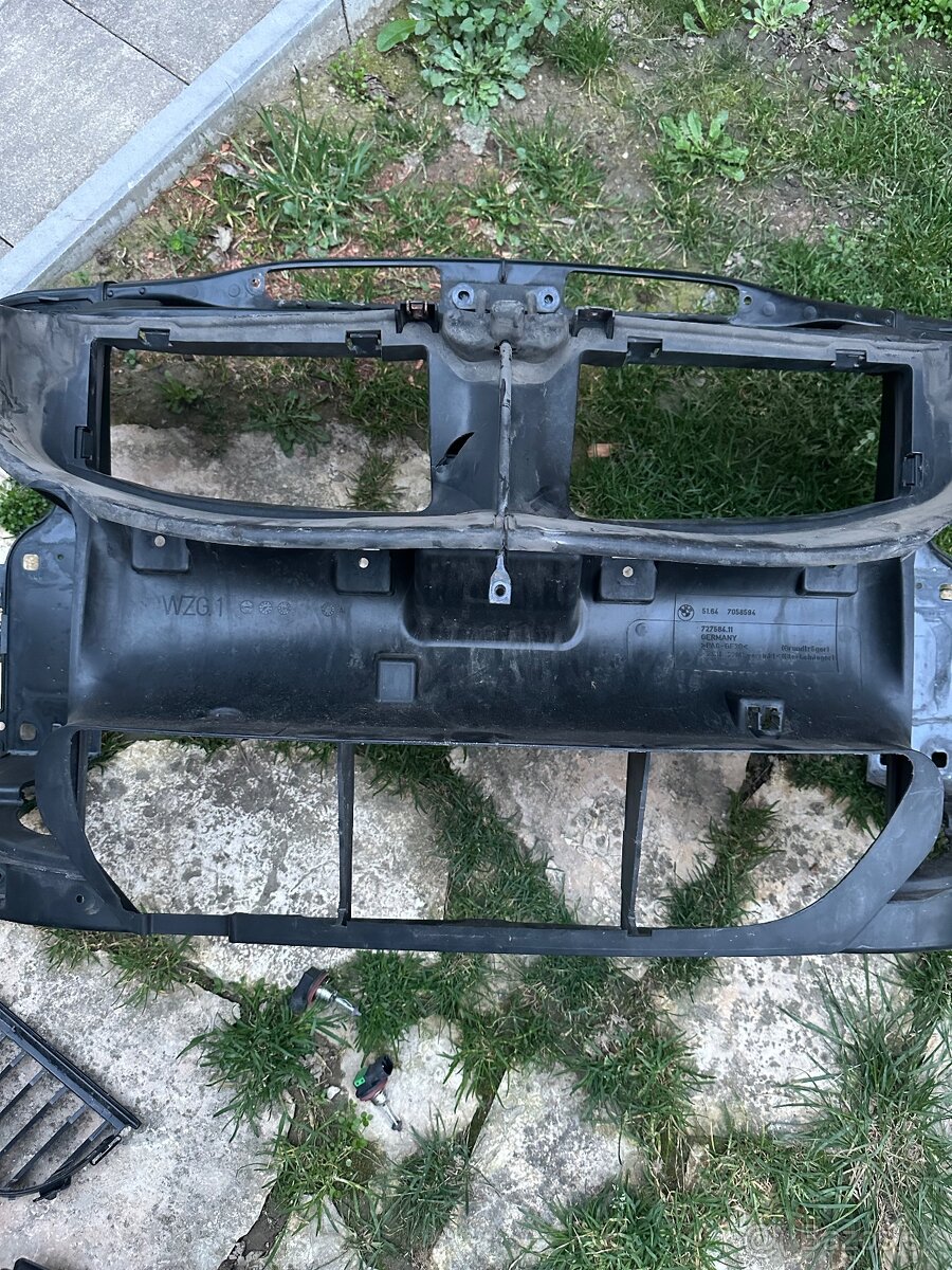 Predaj náhradných dielov na BMW e90 - 3