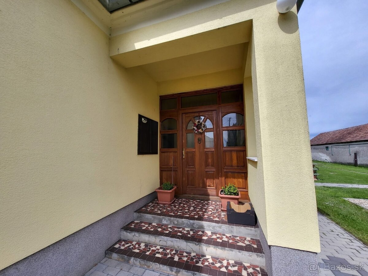 Dunakiliti – Rekonštruovaný dom a garzónka na veľkom pozemku - 3