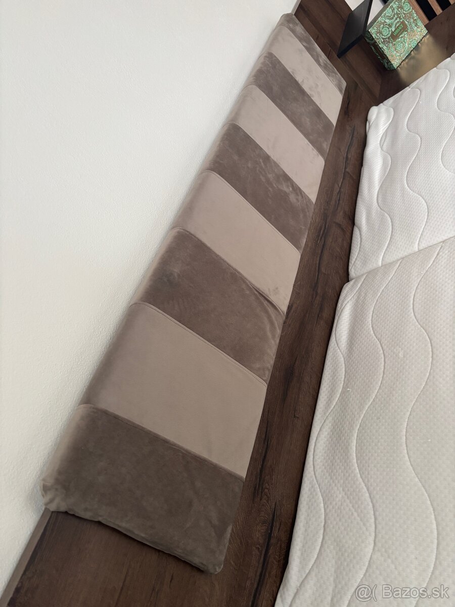 Drevená manželská posteľ 180x200cm - 3