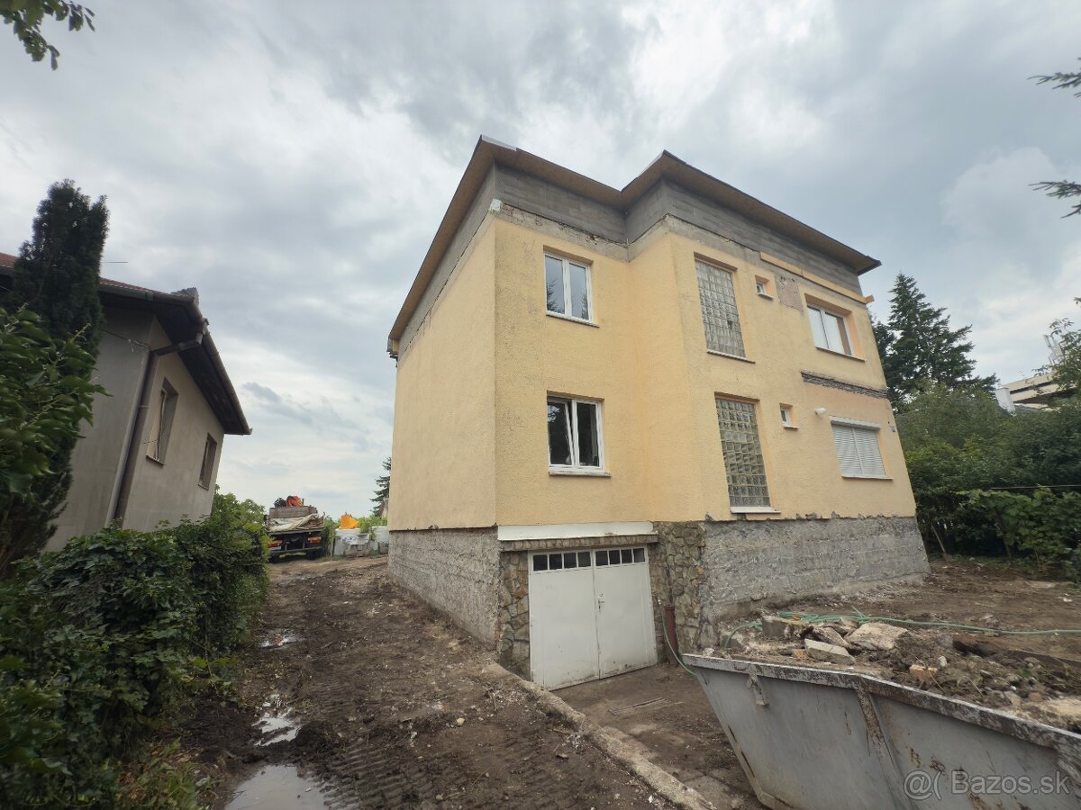 Kovová garážová brána - 3