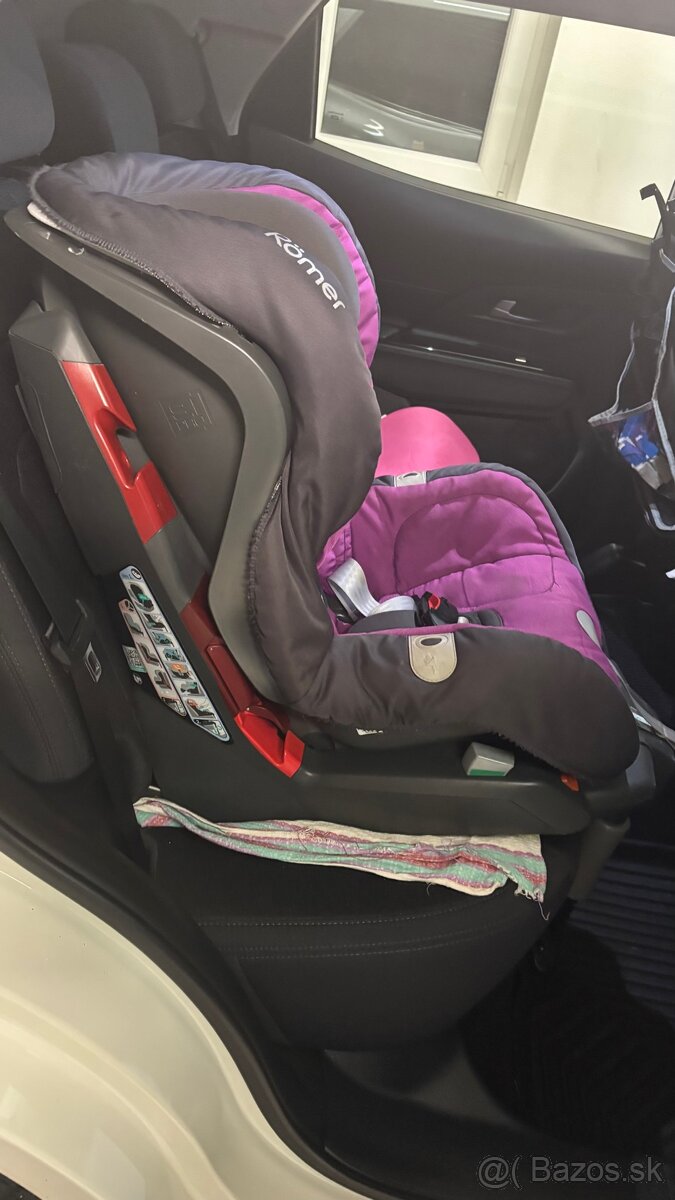 Predám detskú autosedačku Britax Romer - 3