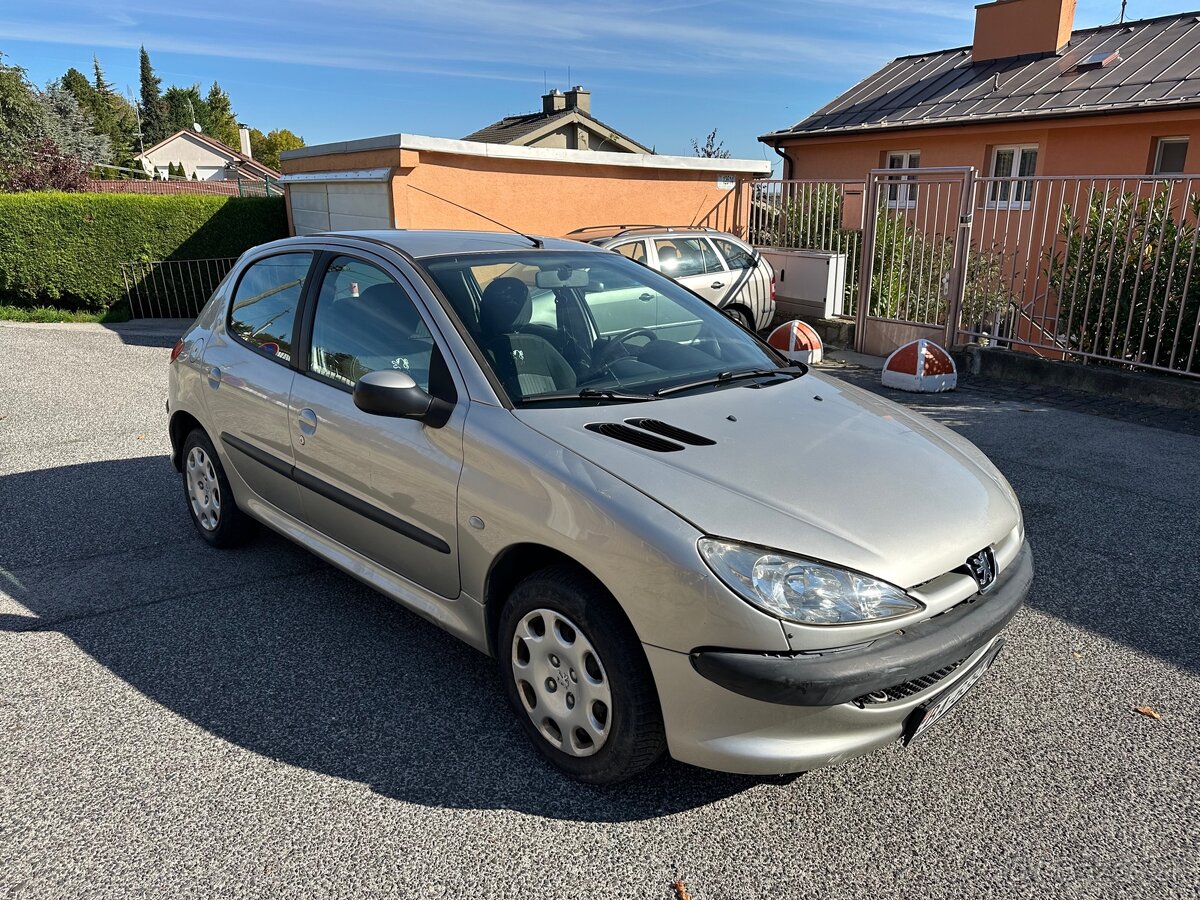 Peugeot 206 - 3