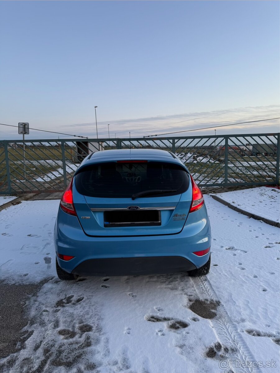 Ford Fiesta 1.4 (2010) - 3