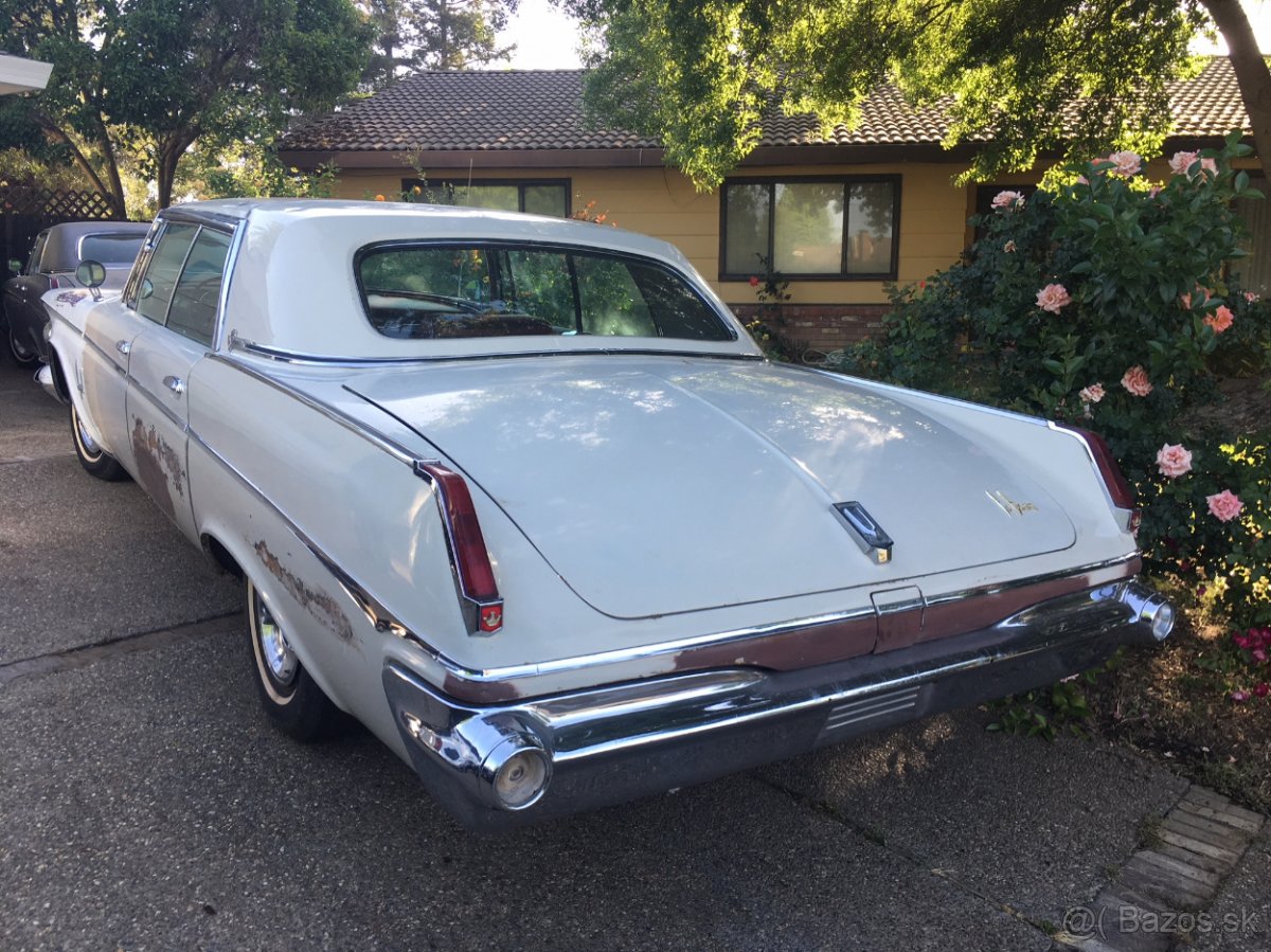 1963 Chrysler Imperial LeBaron - 3