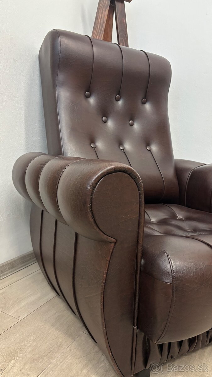 Hnedé kreslo - 3