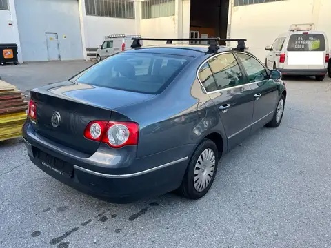 Volkswagen Passat B6 2.0tdi - 3
