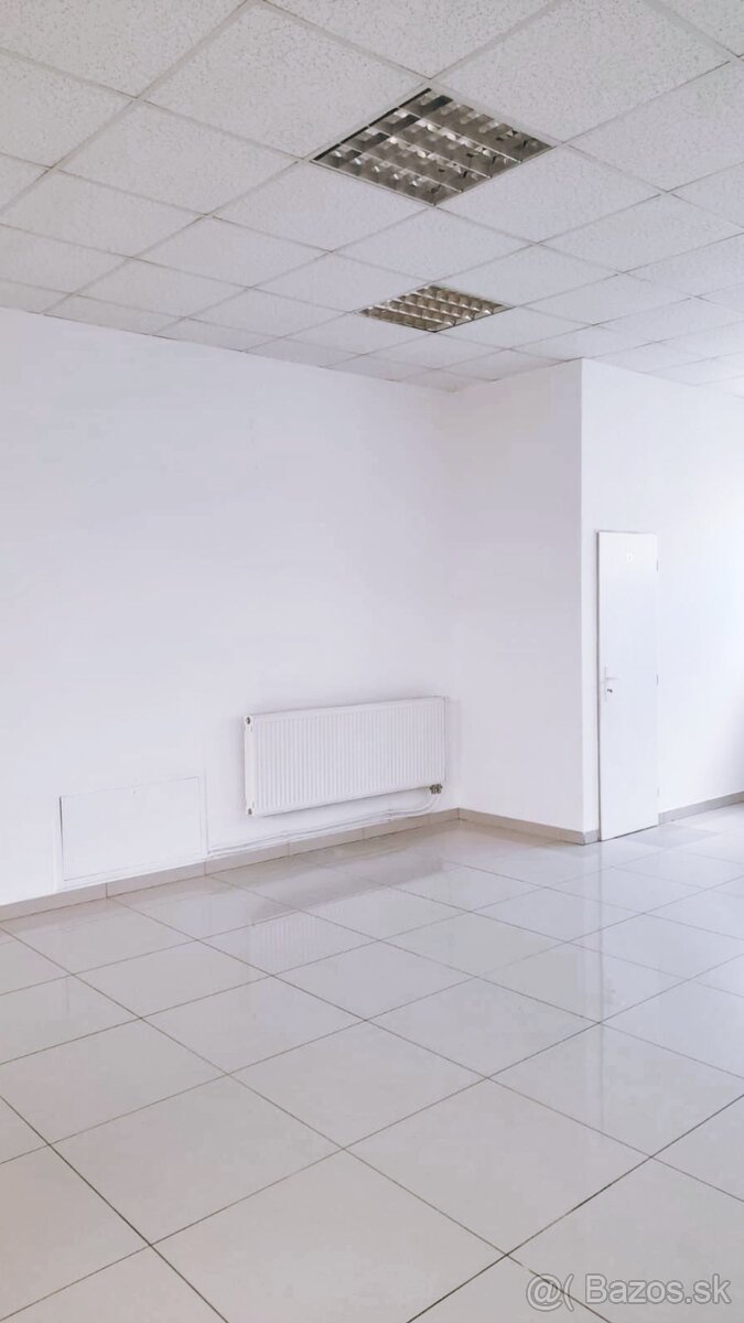 Prenájom obchodného priestoru v Topoľčanoch - 3