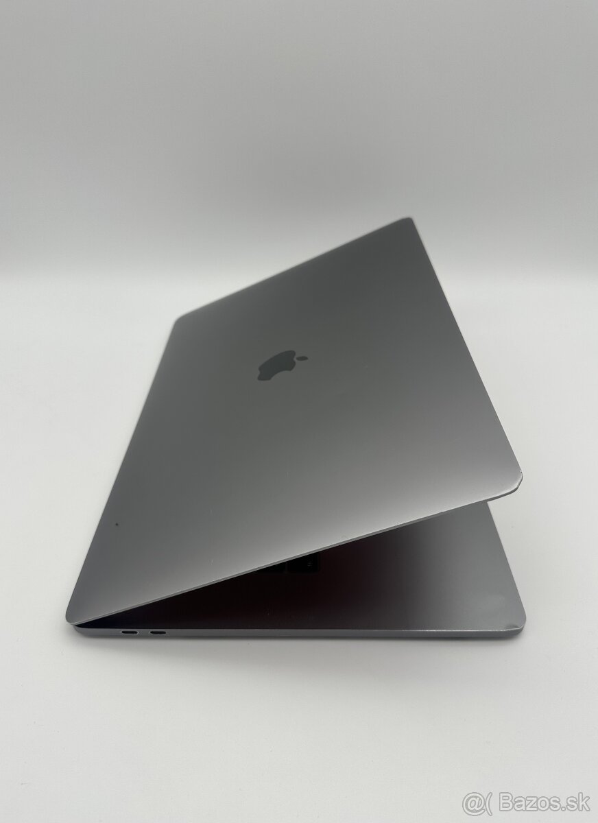 MacBook Pro 15" 2019 Space Gray (100% Batéria) + ZÁRUKA - 3