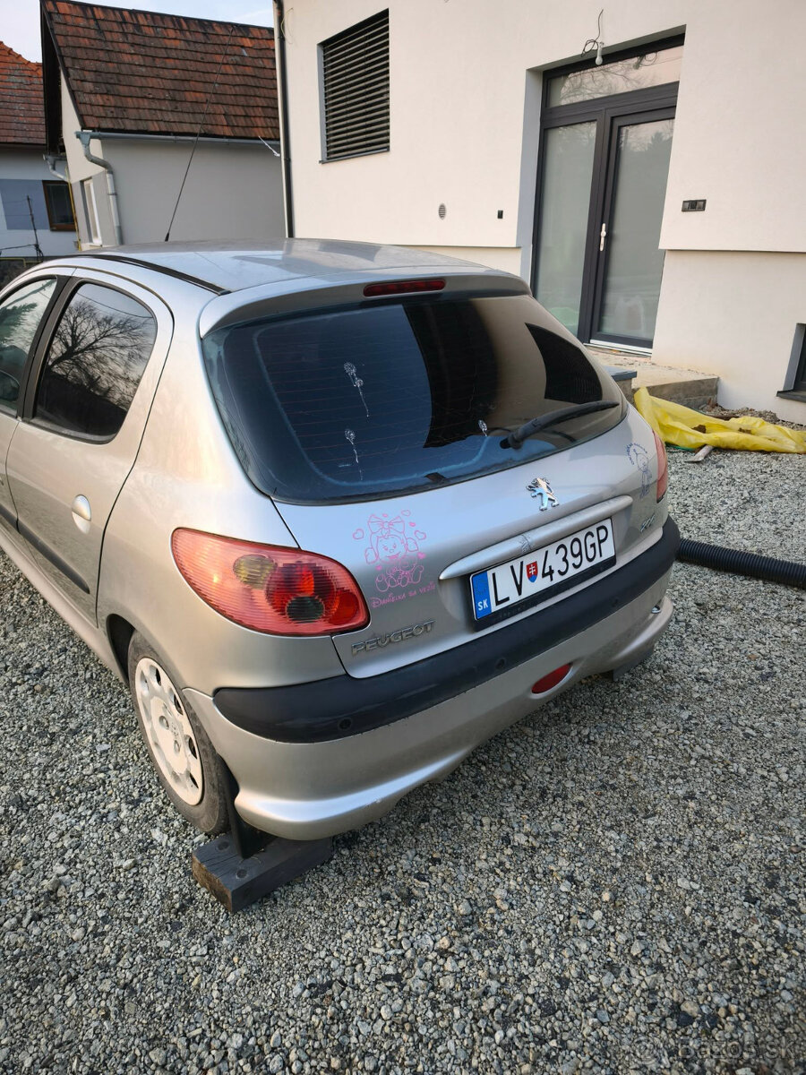 Peugeot 206 1.4i benzin - 3