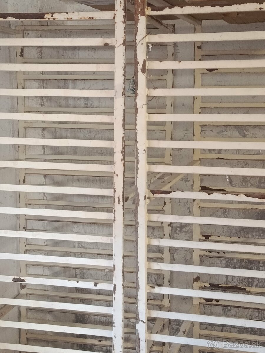 Regále na kolieskach - 3