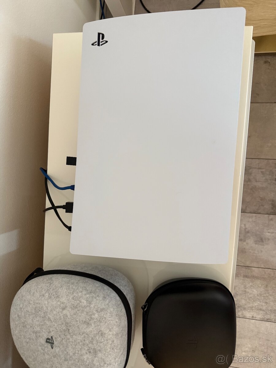 Predám PlayStation 5, 1 TB Base verziu s mechanikou. - 3