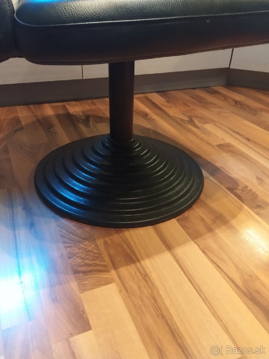 Kreslo pevné , neotáčavé - 3