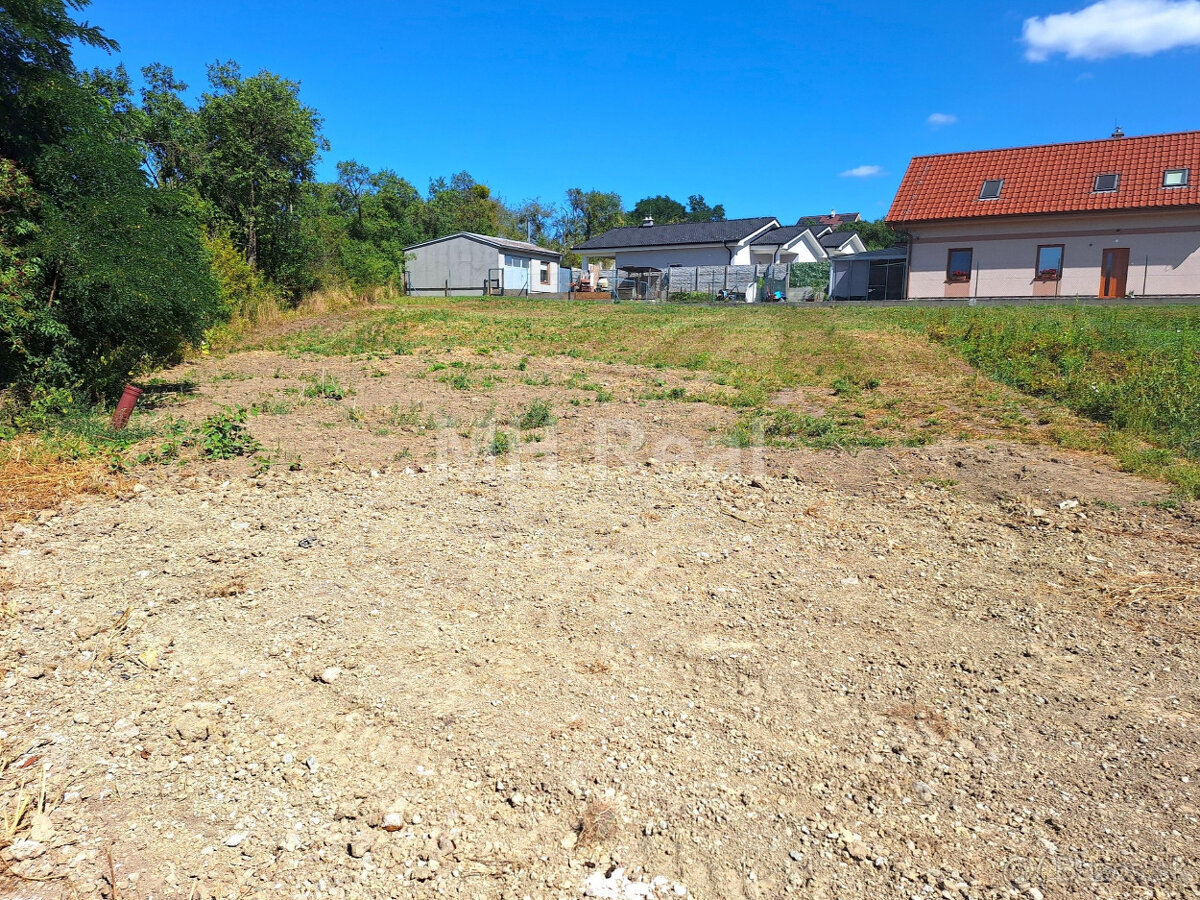 CHRASTNÉ - pozemok so stav. povolením Pekné prostredie - 3