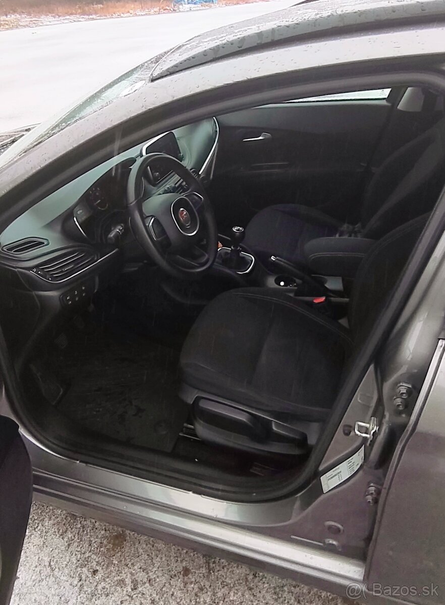 Fiat Tipo SW (Kombi) 1.4 T-Jet Lounge - 3