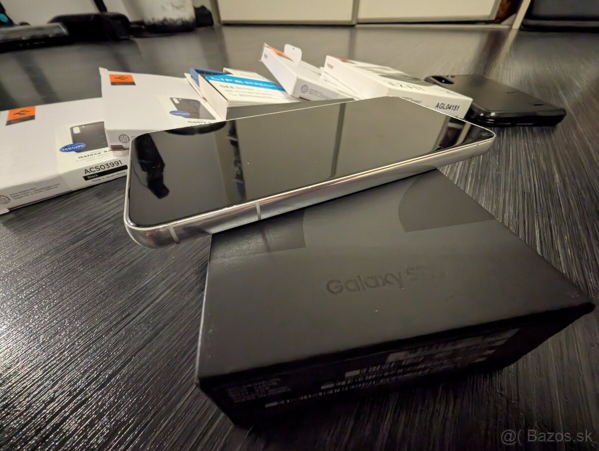 Samsung Galaxy S22 - 3