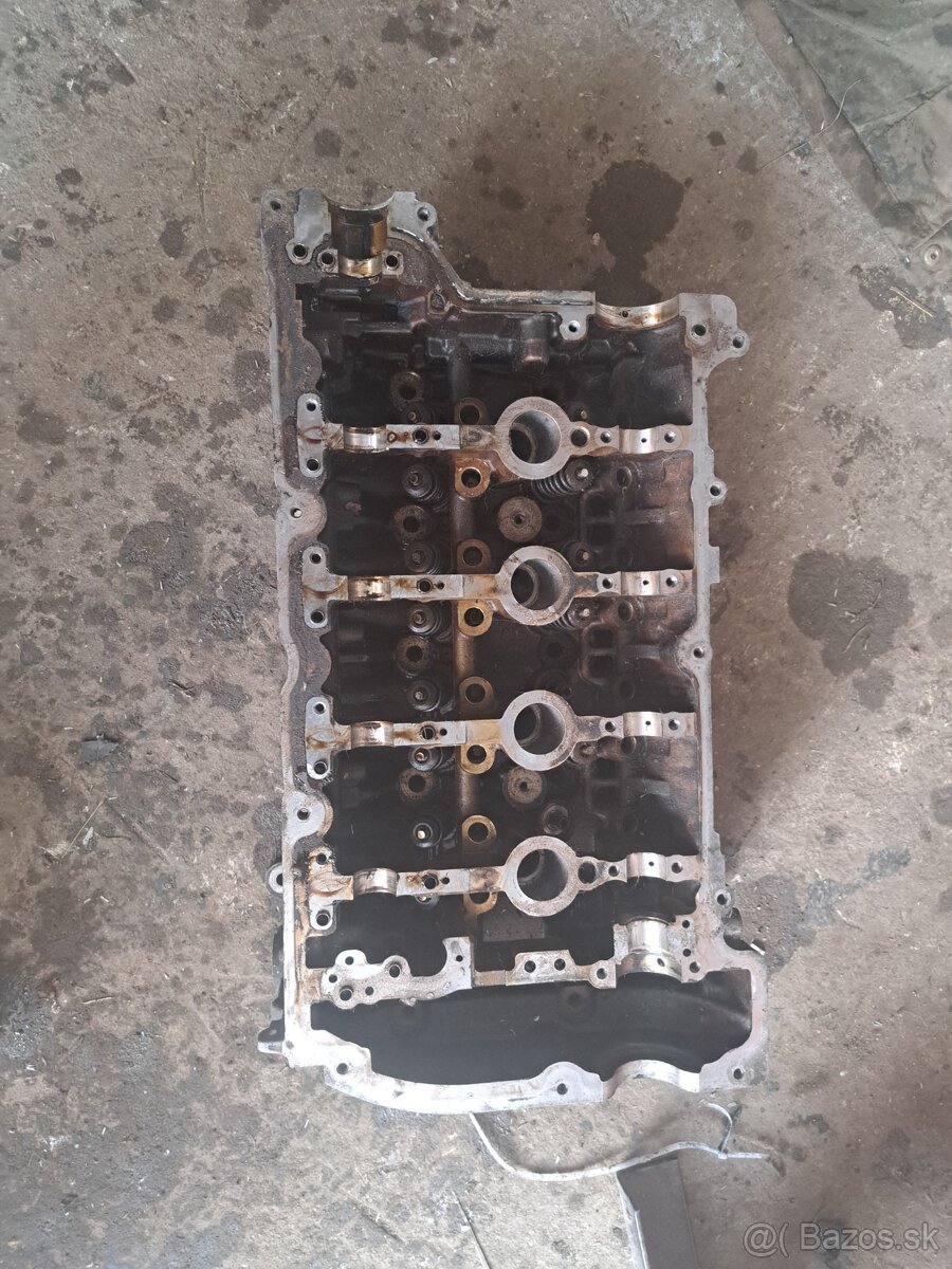 Predám hlavu na peugeot 207 1,4 70kw benzin/ - 3