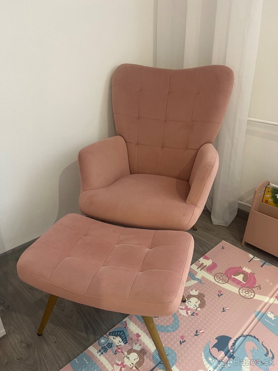 Kreslo s podnožou - 3