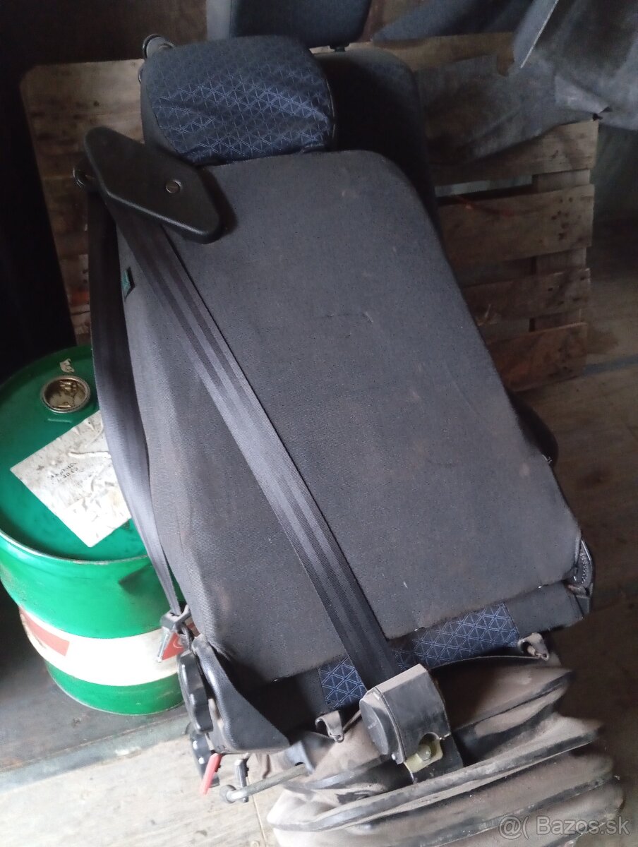 TATRA 815 Sedadla s bezpečnostným pásom - 3