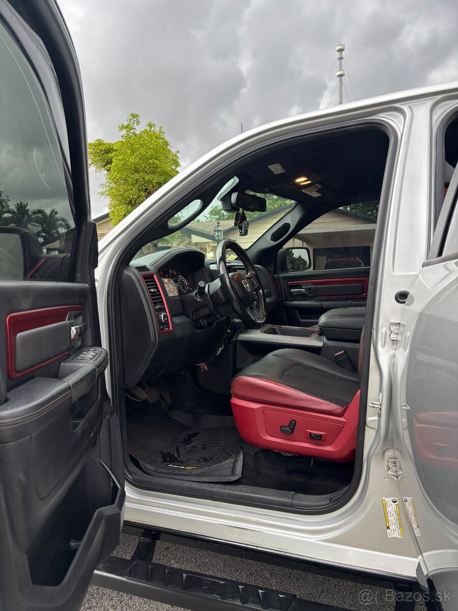 DODGE RAM REBEL 5,7L V8 4X4 - 3