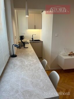 PRENÁJOM 1 izbový byt priamo v centre mesta Martin - ul. L. - 3